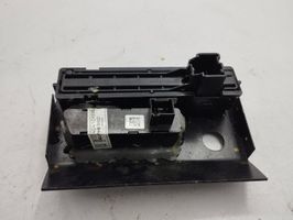 Opel Astra J Schalter Warnblinkanlage 28242222