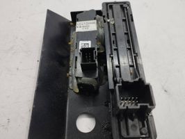 Opel Astra J Schalter Warnblinkanlage 28242222