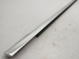 Mercedes-Benz E W213 Rivestimento modanatura del vetro della portiera anteriore A2137200224