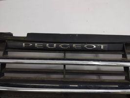 Peugeot 508 Grille calandre supérieure de pare-chocs avant 9688571877