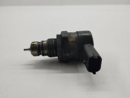 Volvo XC90 Regulator ciśnienia paliwa 0281002712