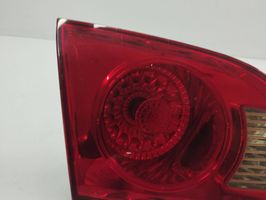 Hyundai Santa Fe Lampy tylnej klapy bagażnika 924052b000