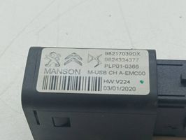 Citroen C5 Aircross USB socket connector 9824334377