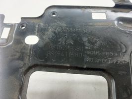 Citroen C5 Aircross Staffa di montaggio della batteria 9815288480