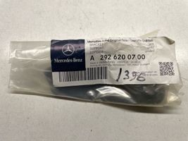 Mercedes-Benz GLE (W166 - C292) Jäähdyttimen kehyksen suojapaneelin kiinnike A2926200700