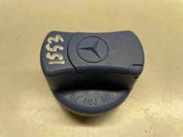 Mercedes-Benz Sprinter W906 Bouchon de réservoir Adblue A0004702705