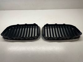 BMW 5 F10 F11 Grille calandre supérieure de pare-chocs avant 7200728