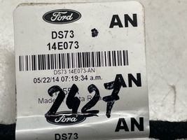 Ford Fusion II Lampka drzwi przednich DS7314E073AN
