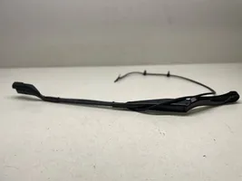 Tesla Model 3 Ножка стеклоочистителей лобового стекла 