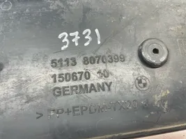 BMW 5 G30 G31 Ramka przedniej tablicy rejestracyjnej 8070399