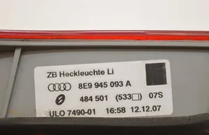 Audi A4 S4 B7 8E 8H Takaluukun takavalot 8E9945093A