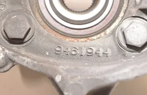 Volvo XC70 Fusée d'essieu de moyeu de la roue avant 9461944