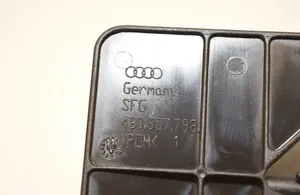 Audi A4 S4 B5 8D Takaistuimen turvavyön solki 4B0857740A