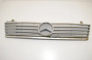 Mercedes-Benz Vito Viano W638 Grotelės priekinės A6388880415