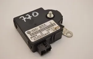 Audi Q7 4L Moduł sterowania ładowania akumulatora 0199000025