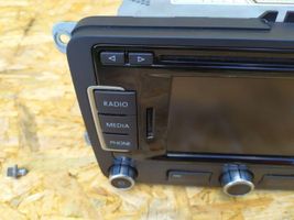 Volkswagen Passat Alltrack Radio/CD/DVD/GPS-pääyksikkö 3C0035270