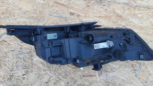 KIA Optima Lampa przednia 92101D4370