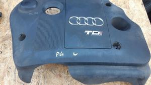 Audi A4 S4 B5 8D Obudowa termostatu 