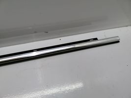 Audi A6 S6 C6 4F Priekinių durų stiklo apdaila 4F0853284E