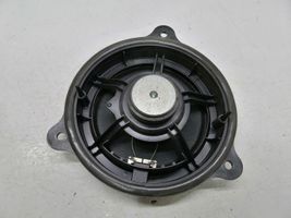 Nissan Qashqai Garsiakalbis (-iai) galinėse duryse 