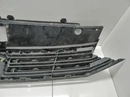 Volkswagen PASSAT B8 Верхняя решётка 3C0853653