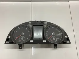 Volkswagen PASSAT CC Speedometer (instrument cluster) 3C8920970T