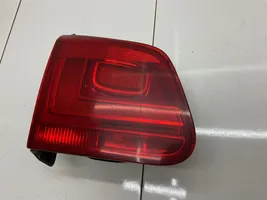 Volkswagen Tiguan Задний фонарь в крышке 5N0945093H