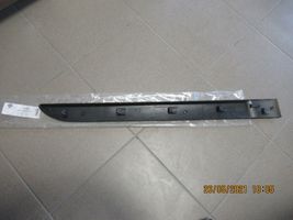 Renault Megane II Takaoven lista (muoto) 1409255