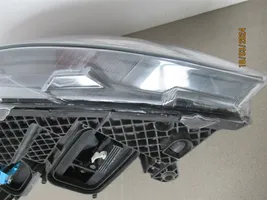 Mercedes-Benz V Class W447 Lampa przednia A4479064700