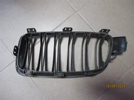 BMW 3 F30 F35 F31 Maskownica / Grill / Atrapa górna chłodnicy 