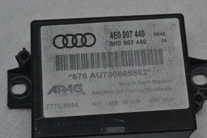 Audi A8 S8 D3 4E Pysäköintitutkan (PCD) ohjainlaite/moduuli 8K0907440