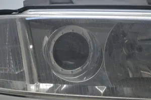 Audi A4 S4 B5 8D Lampa przednia 8D0941004AN