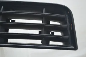 Audi A8 S8 D3 4E Grille inférieure de pare-chocs avant 4E0907953