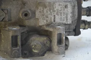 Audi A4 S4 B5 8D Polttoaineen ruiskutuksen suurpainepumppu 059130106DX