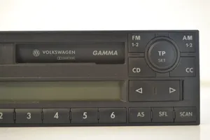 Volkswagen PASSAT B5 Panel / Radioodtwarzacz CD/DVD/GPS 1J0035186D