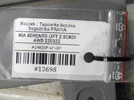 KIA Sorento Boczek / Tapicerka / bagażnika 