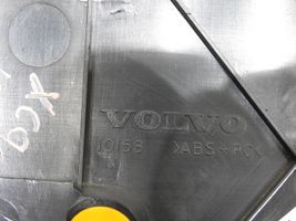 Volvo XC90 Takaluukun alaosan verhoilu 