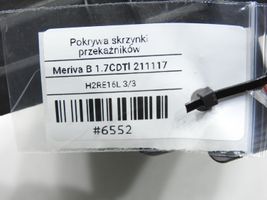 Opel Meriva B Pokrywa skrzynki bezpieczników 13246936