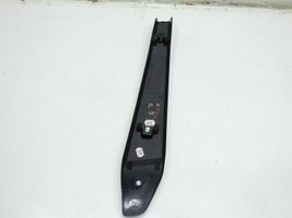 Opel Meriva B Rivestimento della portiera anteriore (modanatura) 13271995