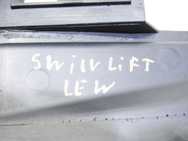 Suzuki Swift Copertura del rivestimento del sottoporta anteriore 