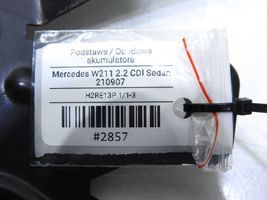 Mercedes-Benz E W211 Vassoio scatola della batteria 2115454440
