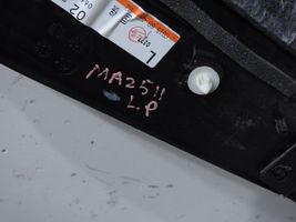 Mazda 5 Etuoven verhoilu 