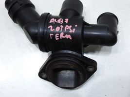 Audi A4 S4 B7 8E 8H Alloggiamento termostato 06D121111G