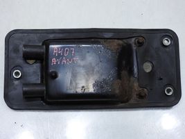 Audi A4 S4 B7 8E 8H Supporto nel bagagliaio/baule 