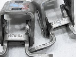 Saab 9-3 Ver2 Set di cerniere portiera anteriore 