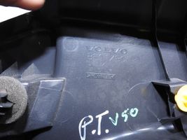 Volvo V50 C-pilarin verhoilu 