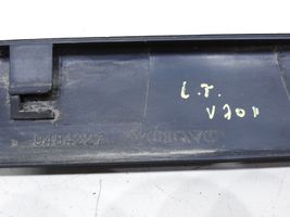 Volvo V70 Takaoven lista (muoto) 