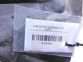 Audi A6 S6 C6 4F Couvre soubassement arrière 4F0825215D