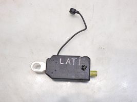 Renault Latitude (L70) Усилитель антенны 