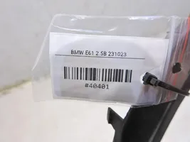 BMW 5 E60 E61 Modanatura separatore del paraurti anteriore 7063835